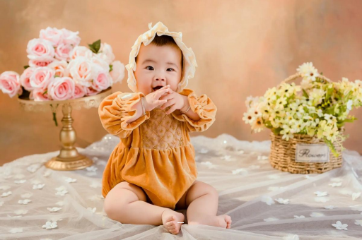 庄河宝宝吐舌头怎么回事